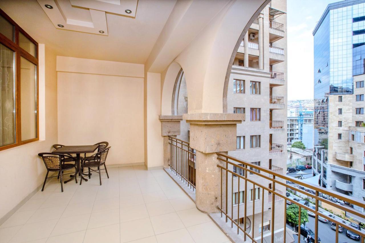 Stay Inn Apartments On Amiryan 4-6 Jerevan Eksteriør billede