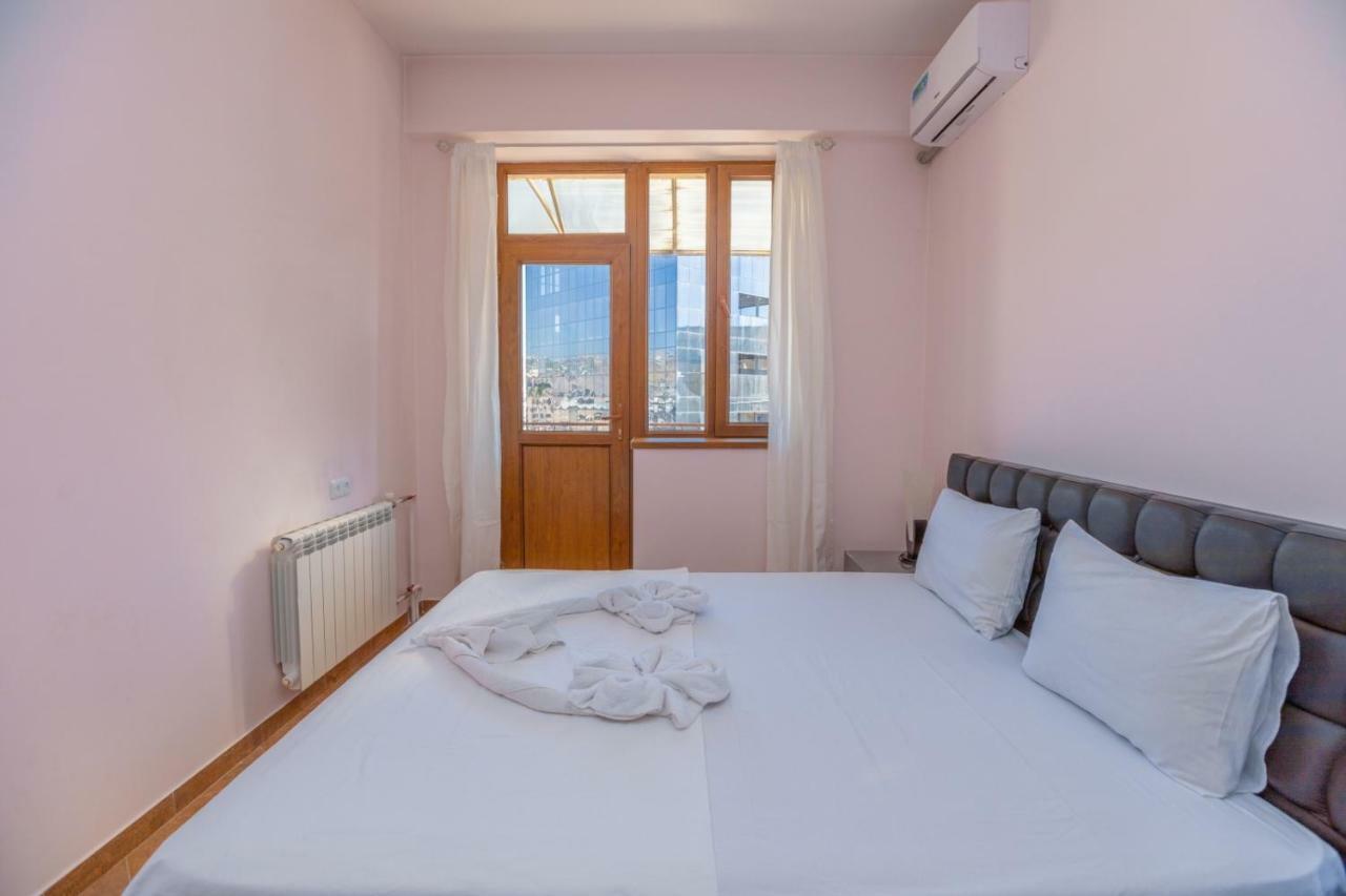 Stay Inn Apartments On Amiryan 4-6 Jerevan Eksteriør billede