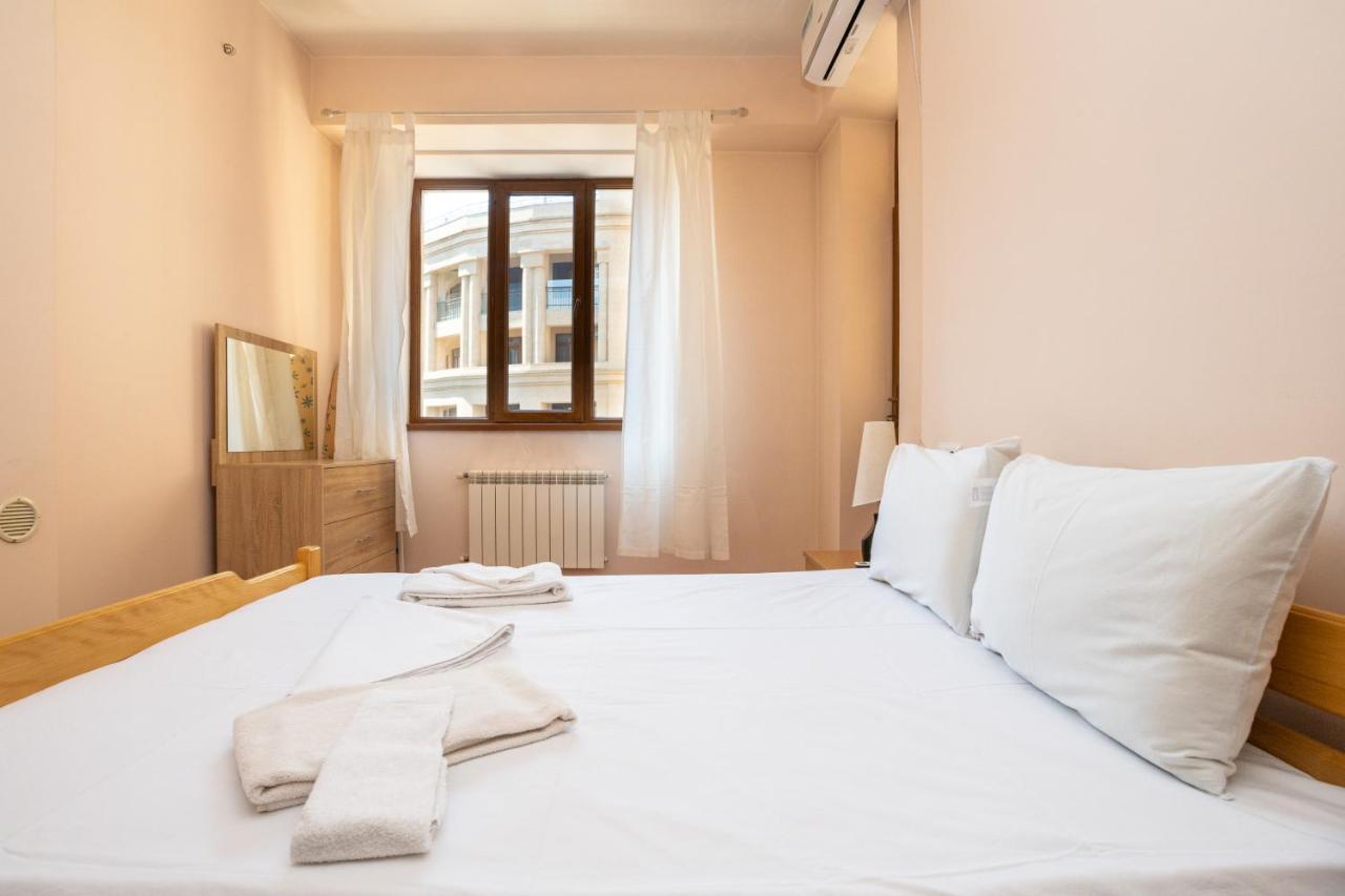 Stay Inn Apartments On Amiryan 4-6 Jerevan Eksteriør billede